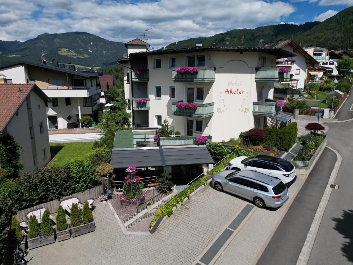 Hotel Akelei Brunico Exterior foto