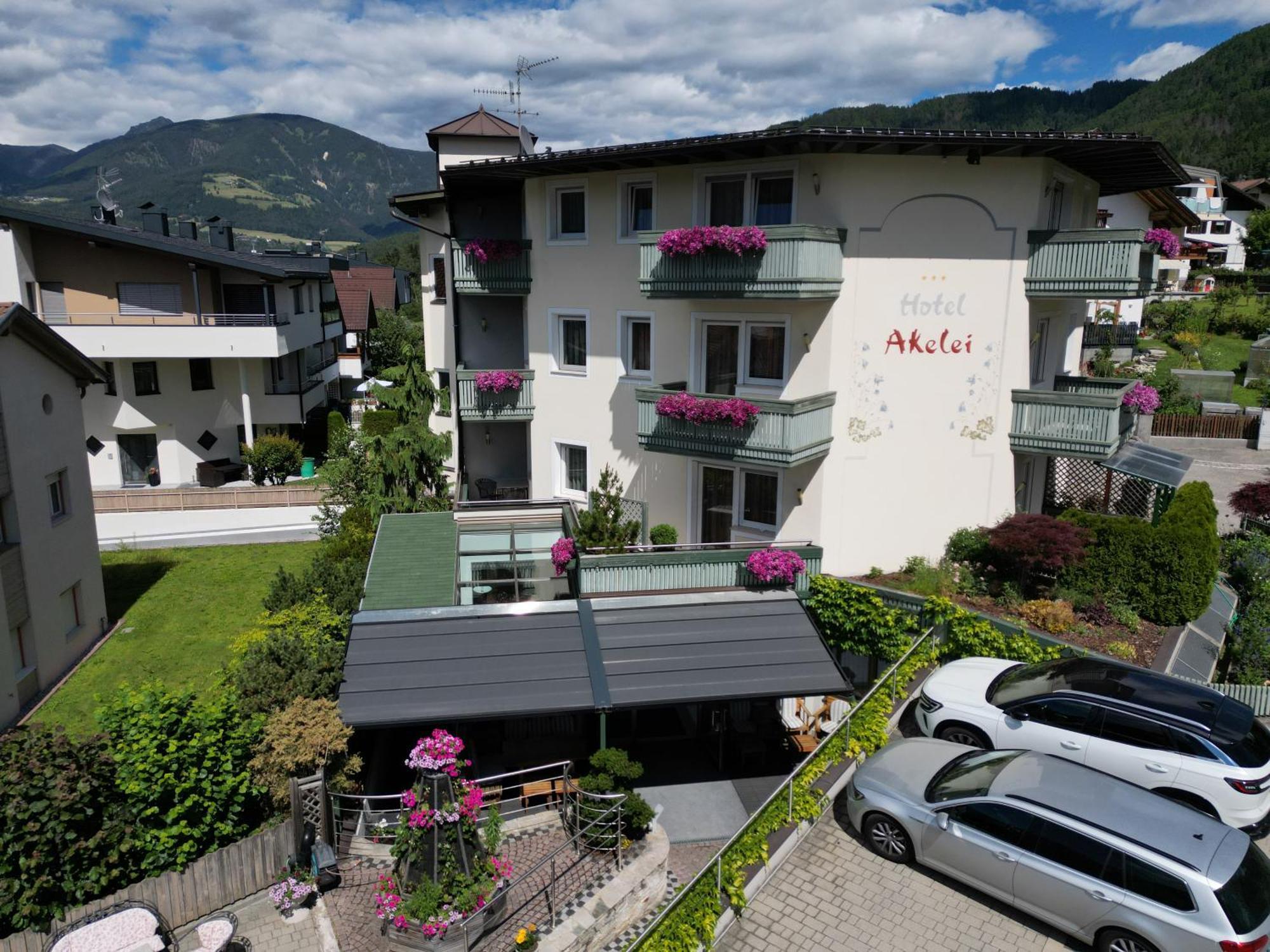 Hotel Akelei Brunico Exterior foto
